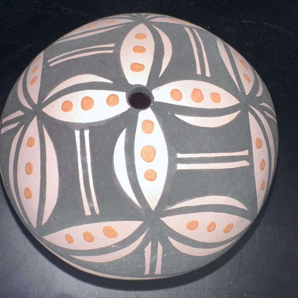 James Augustine Native American Acoma Pueblo Pottery Indian Seed Pot Clay Signed